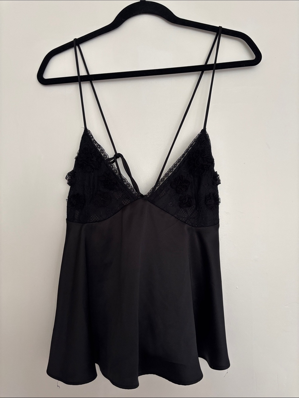 EUC✨ Zara Satin & Lace Camisole